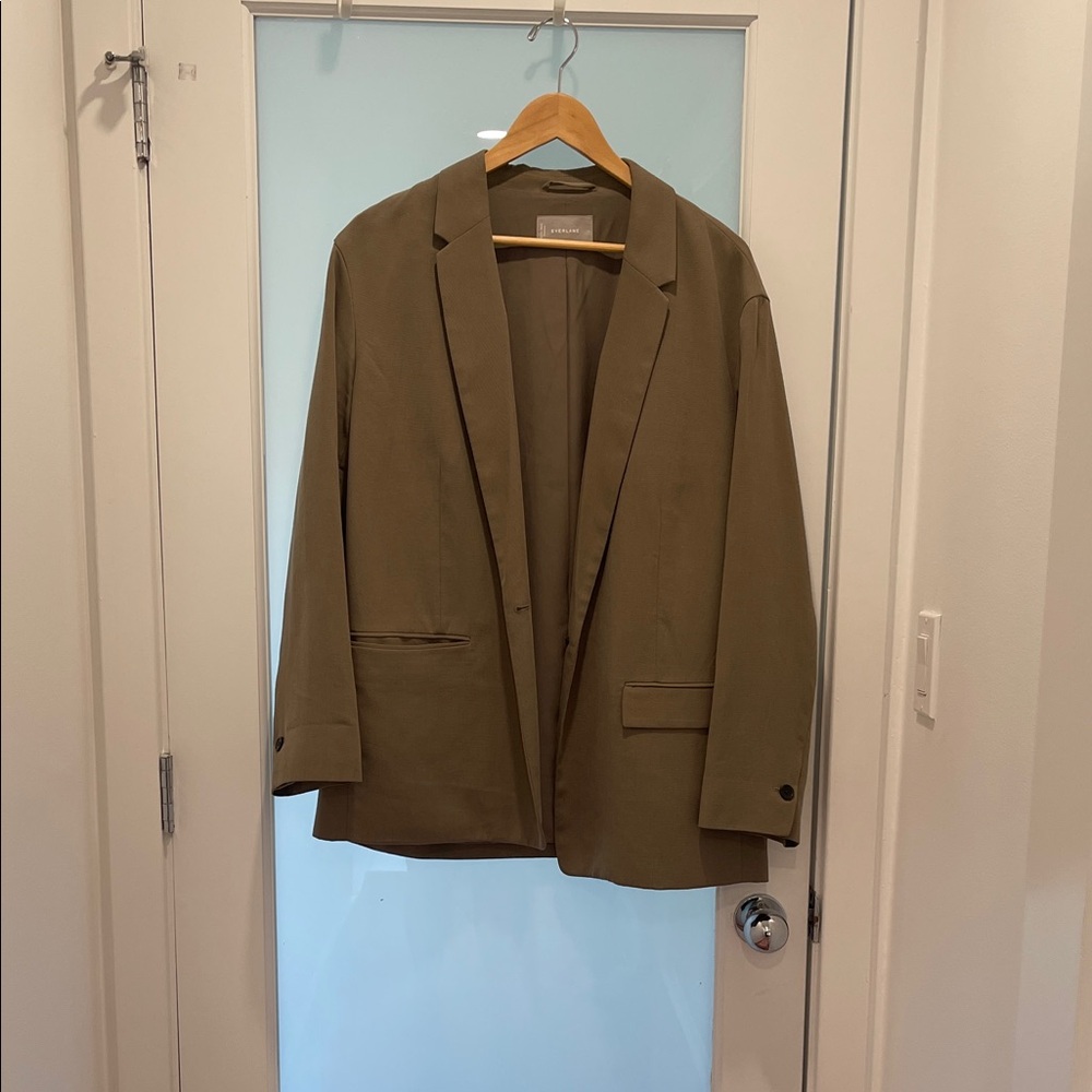 Everlane Oversized Khaki color blazer
